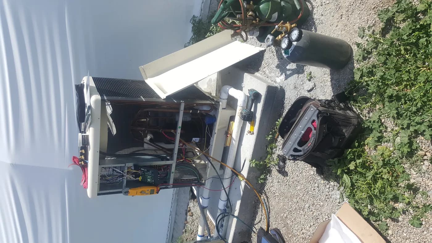 Condenser refrigerant leak repair with diagnostic equipment - AC repair in Vail, Arizona